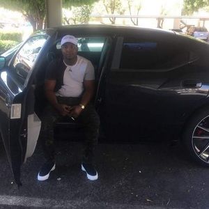 Meet your Posher, Lavie